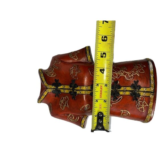 •HBH• Asian Style Shirt Vase, Used Vintage Fun Statement Piece 3.5”X6”, 7.75”h - Picture 15 of 16